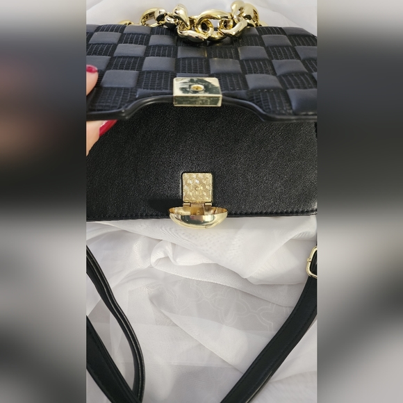 Adjustable Crossbody Bag - Picture 5 of 8